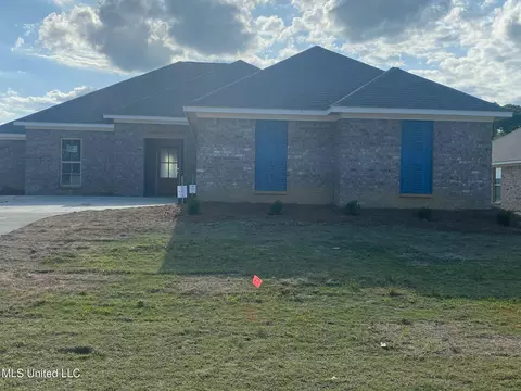 133 Madisonville Dr, Canton, MS 39046