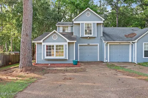 103 Lofty Pine Ln, Clinton, MS 39056