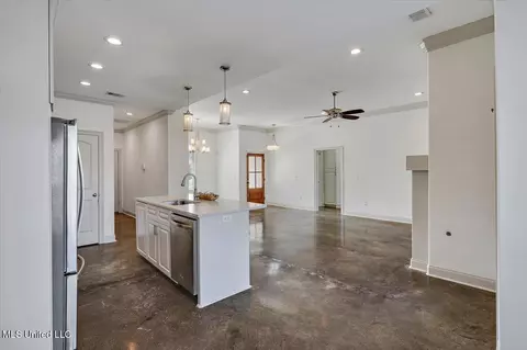 Entry Way - 109 Willow Pl, Brandon, MS 39047 photo 2 of 2