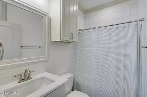 Bath - 109 Willow Pl, Brandon, MS 39047 photo 3 of 3