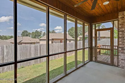 Exterior - 109 Willow Pl, Brandon, MS 39047 photo 2 of 5