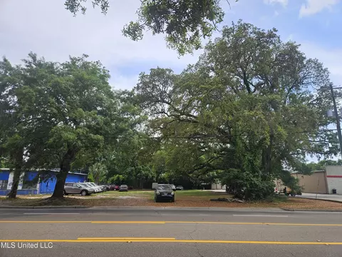 0 Pass Rd, Biloxi, MS 39531