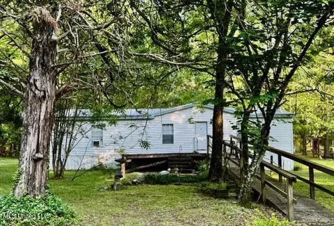 86 Pleasant Hill Rd, Mount Olive, MS 39119