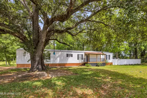 12801 Highway 613, Moss Point, MS 39562