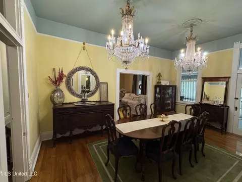 Dining - 711 N Union St, Natchez, MS 39120 photo 2 of 2