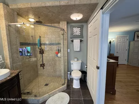 Bath - 711 N Union St, Natchez, MS 39120 photo 6 of 6