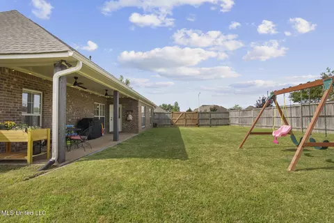 1023 Trinity Dr, Madison, MS 39110 photo 5