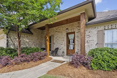Exterior - 117 Hampton Pl, Madison, MS 39110 photo 4 of 7