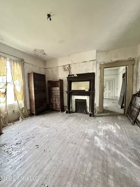 Bedroom - 608 High St, Natchez, MS 39120 photo 1 of 4