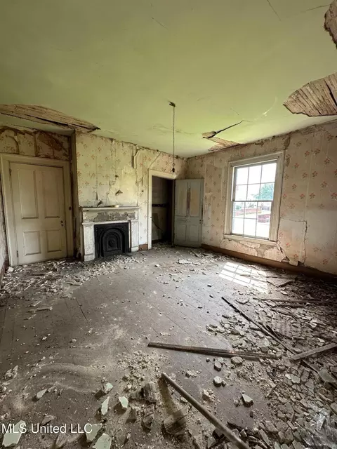 Bedroom - 608 High St, Natchez, MS 39120 photo 2 of 4