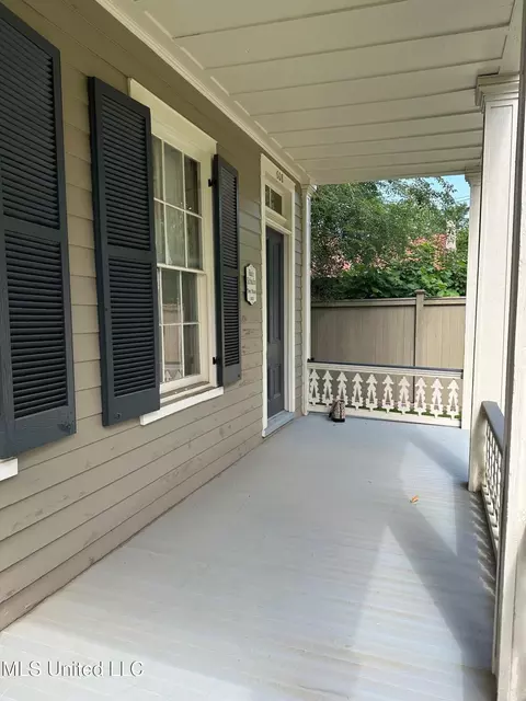 Exterior - 608 High St, Natchez, MS 39120 photo 14 of 15