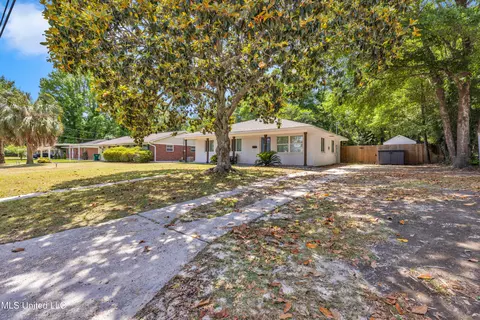 708 Augustine Dr, Gulfport, MS 39507 photo 2