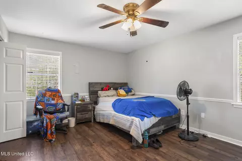 Bedroom - 5863 Cypress Trl, Jackson, MS 39211 photo 3 of 5