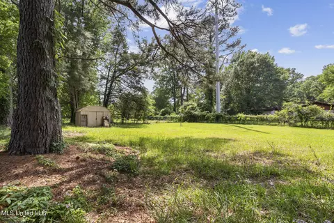 Exterior - 5863 Cypress Trl, Jackson, MS 39211 photo 3 of 4