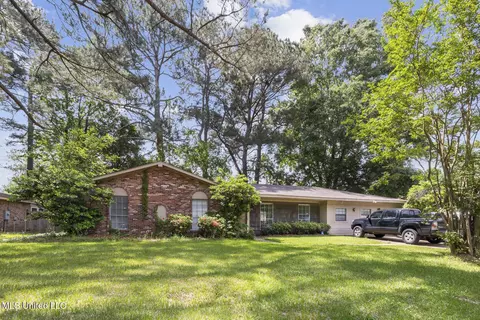 5863 Cypress Trl, Jackson, MS 39211