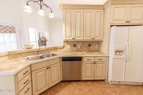 313 Bay Park Dr, Brandon, MS 39047 photo 17