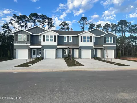 7852 Reagan Ct, Ocean Springs, MS 39564