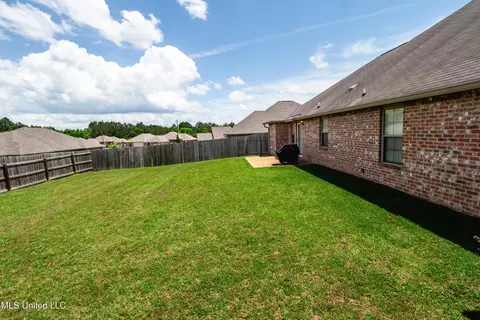 Exterior - 478 Fairway Ave, Byram, MS 39272 photo 4 of 5