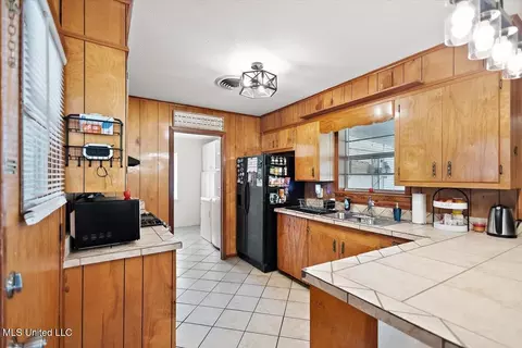 Kitchen - 232 Pinehurst Cir, Hazlehurst, MS 39083 photo 1 of 1