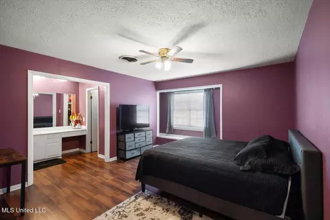 Bedroom - 232 Pinehurst Cir, Hazlehurst, MS 39083 photo 1 of 4