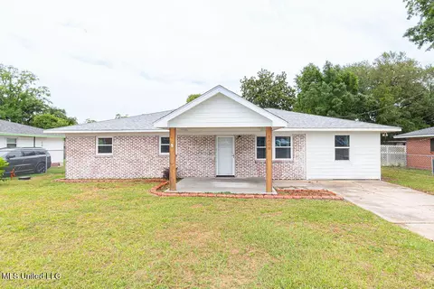 1608 Saint Ann Ave, Biloxi, MS 39531