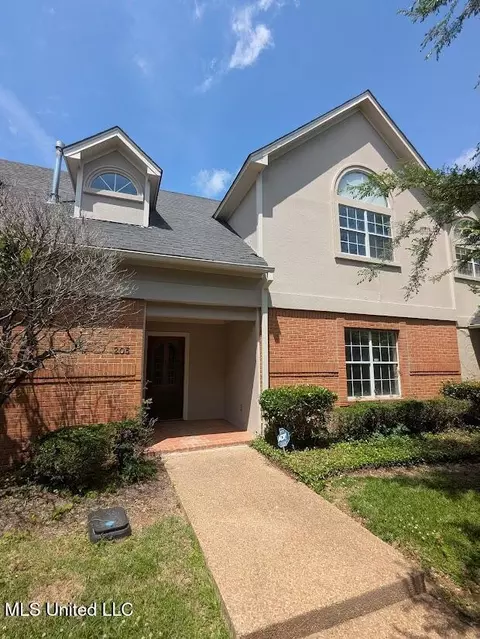4801 S Autumn Woods Dr #205, Jackson, MS 39206