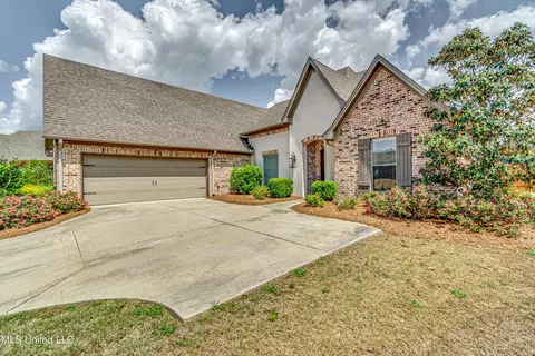 672 Hidden Hills Xing, Brandon, MS 39047