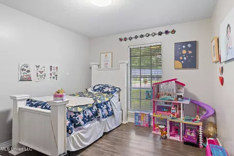 Bedroom - 165 Beechcrest Dr, Jackson, MS 39211 photo 1 of 3