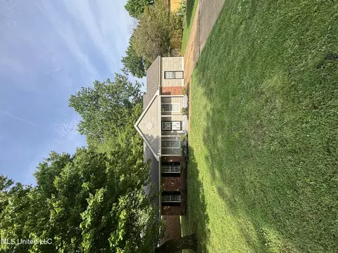6405 Collinwood Rd, Horn Lake, MS 38637