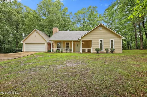 1554 Orchard Wood Rd, Terry, MS 39170