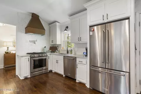Kitchen - 116 Chippewa Cir, Jackson, MS 39211 photo 2 of 5
