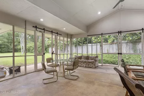 Exterior - 116 Chippewa Cir, Jackson, MS 39211 photo 5 of 9