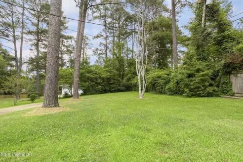 Exterior - 116 Chippewa Cir, Jackson, MS 39211 photo 8 of 9