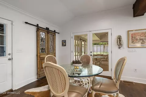 Dining - 116 Chippewa Cir, Jackson, MS 39211 photo 1 of 1
