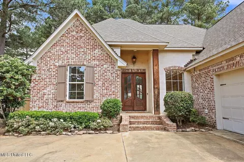 130 Hemlock Ln, Madison, MS 39110