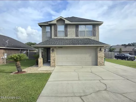 17340 Palm Ridge Dr, Biloxi, MS 39532