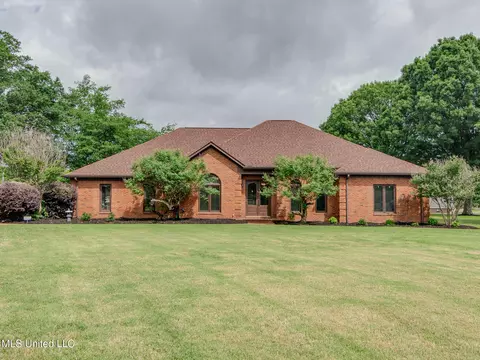 3480 Hillsdale Dr, Olive Branch, MS 38654