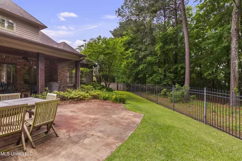 Exterior - 133 Bristol Dr, Madison, MS 39110 photo 16 of 18