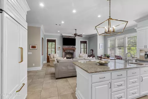 Kitchen - 133 Bristol Dr, Madison, MS 39110 photo 6 of 6