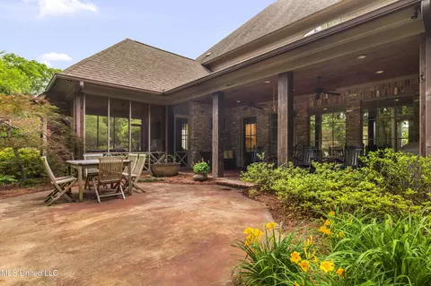 Exterior - 133 Bristol Dr, Madison, MS 39110 photo 14 of 18