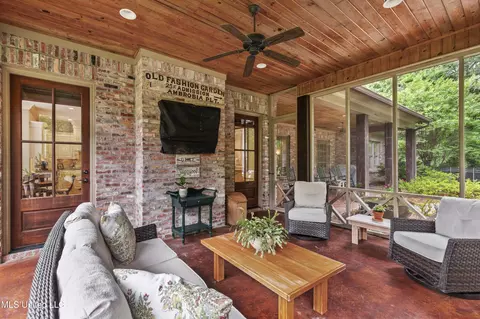 Exterior - 133 Bristol Dr, Madison, MS 39110 photo 8 of 18