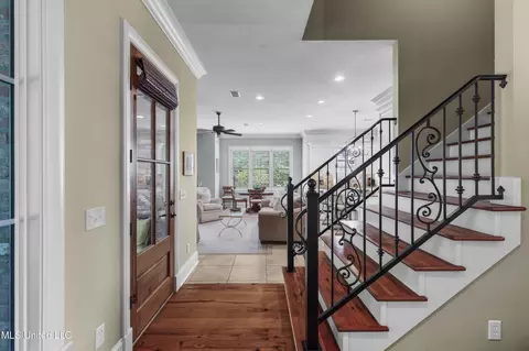 Entry Way - 133 Bristol Dr, Madison, MS 39110 photo 3 of 6