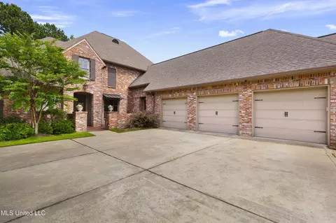 Exterior - 133 Bristol Dr, Madison, MS 39110 photo 4 of 18
