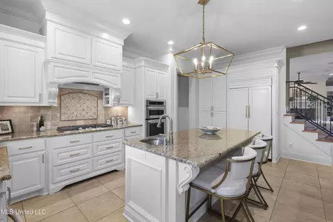 Kitchen - 133 Bristol Dr, Madison, MS 39110 photo 2 of 6