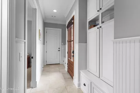 Entry Way - 133 Bristol Dr, Madison, MS 39110 photo 4 of 6