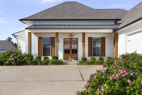 803 White Rock Ln, Brandon, MS 39047