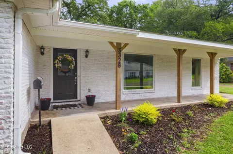 5328 Briarfield Rd, Jackson, MS 39211 photo 4