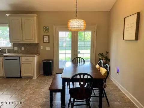 113 W Pinebrook Dr, Brandon, MS 39047 photo 7