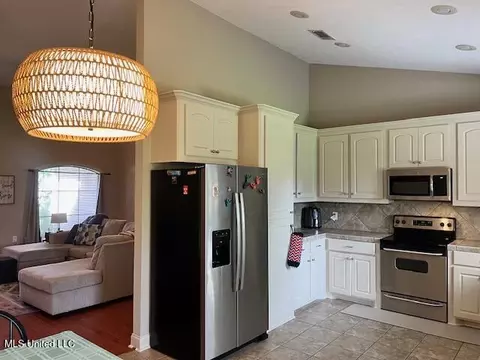 113 W Pinebrook Dr, Brandon, MS 39047 photo 9