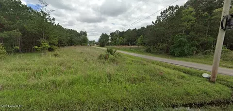 01 Central Ave, Bay Saint Louis, MS 39520